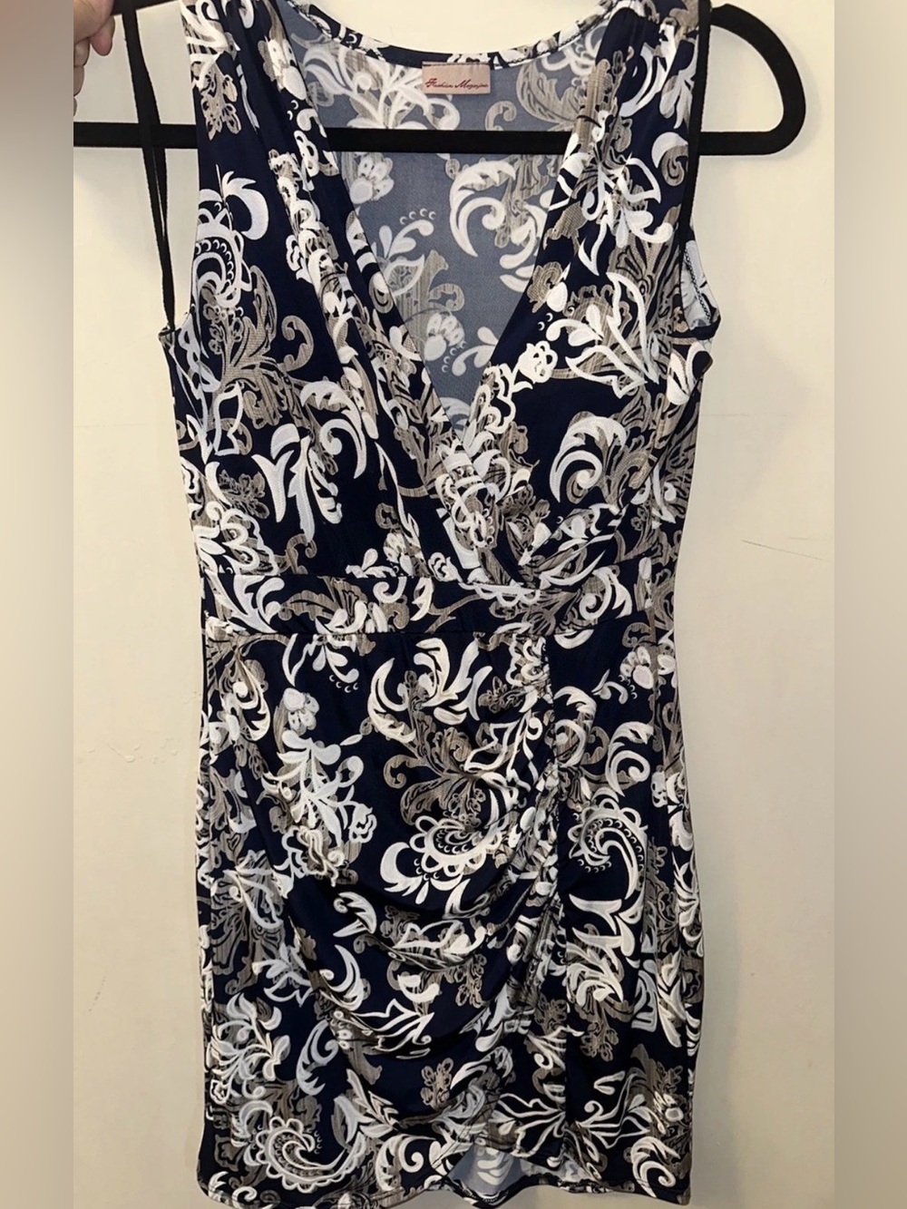 Fashion Magazine Navy and White Floral V-Neck Dress